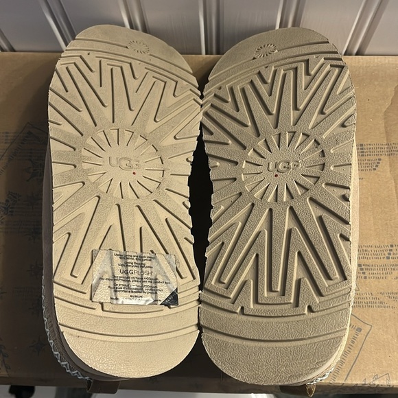 Ugg Tazz Platform Slippers Size 10 NEW - Picture 9 of 16